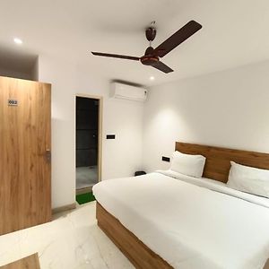 Hotel Star City Delhi -Free Airport Pickup